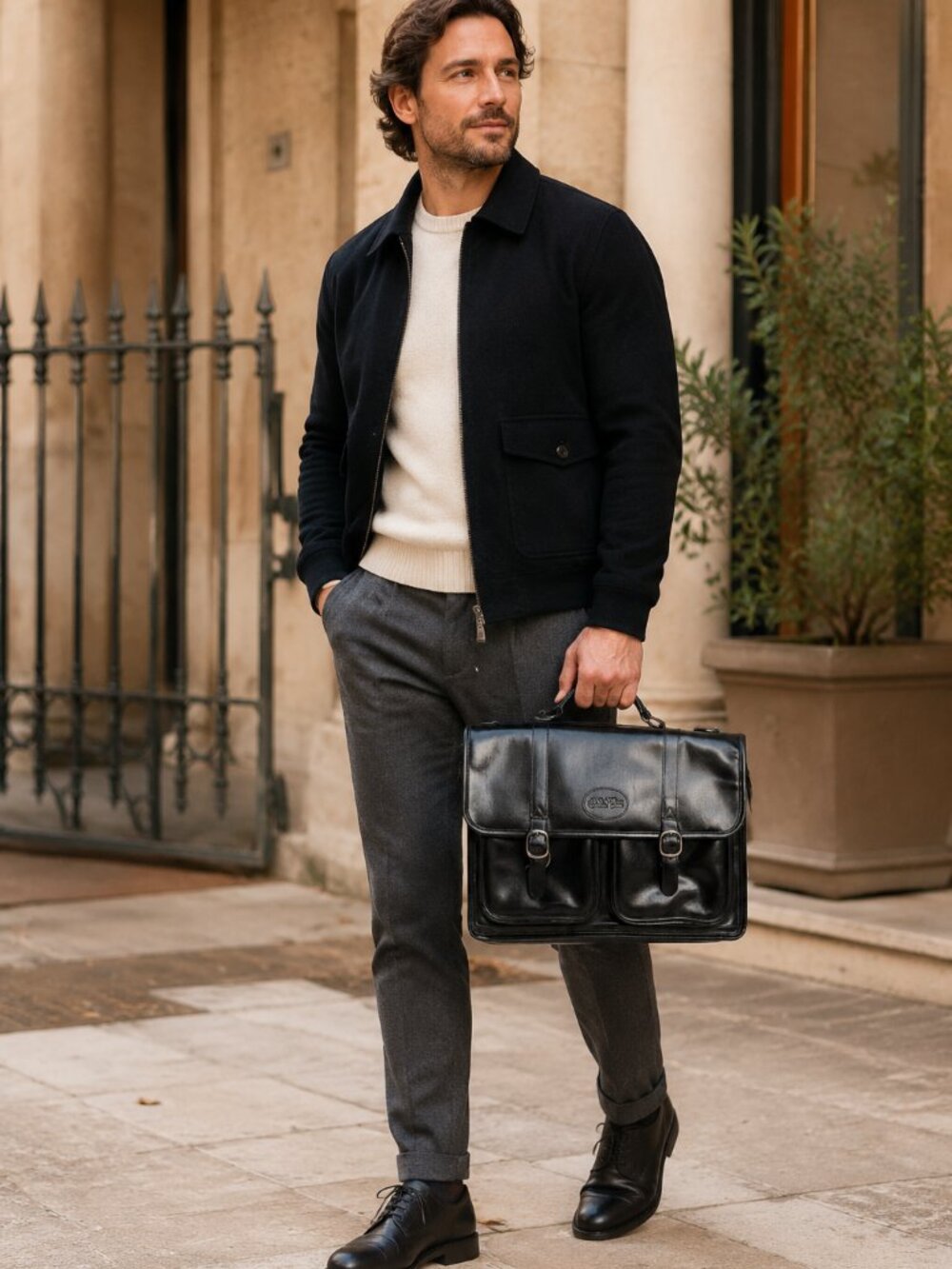 Vintage Bugatti Black Leather Messenger Briefcase Satchel Bag
